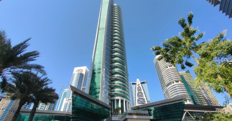 JLT Almas Tower : guide complet sur cette tour emblématique et son rôle économique jlt almas tower